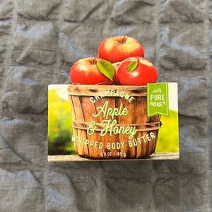 Bath & Body Works Whipped Body Butter w/Honey in Champagne Apple & Honey